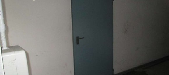 Gebäude in Cologno Monzese, Italy 577m², Nr. 310001 11