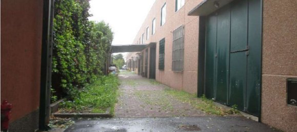 Gebäude in Cologno Monzese, Italy 577m², Nr. 310001 8