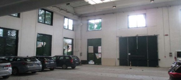 Gebäude in Cologno Monzese, Italy 577m², Nr. 310001 12