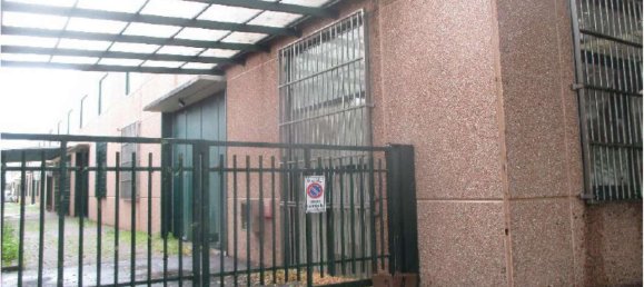 Gebäude in Cologno Monzese, Italy 577m², Nr. 310001 10