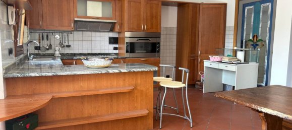 4 Schlafzimmer Haus in Florence, Italy, Nr. 345799 3