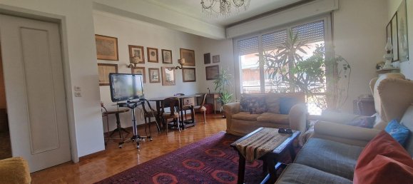 4 rooms Apartment in Parma, Italy No. 264322 3