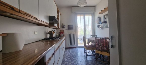 4 rooms Apartment in Parma, Italy No. 264322 10