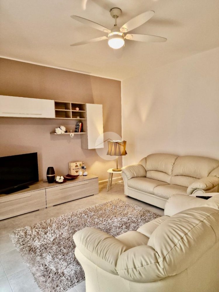 2 bedrooms Apartment in Desenzano del Garda, Italy No. 183388