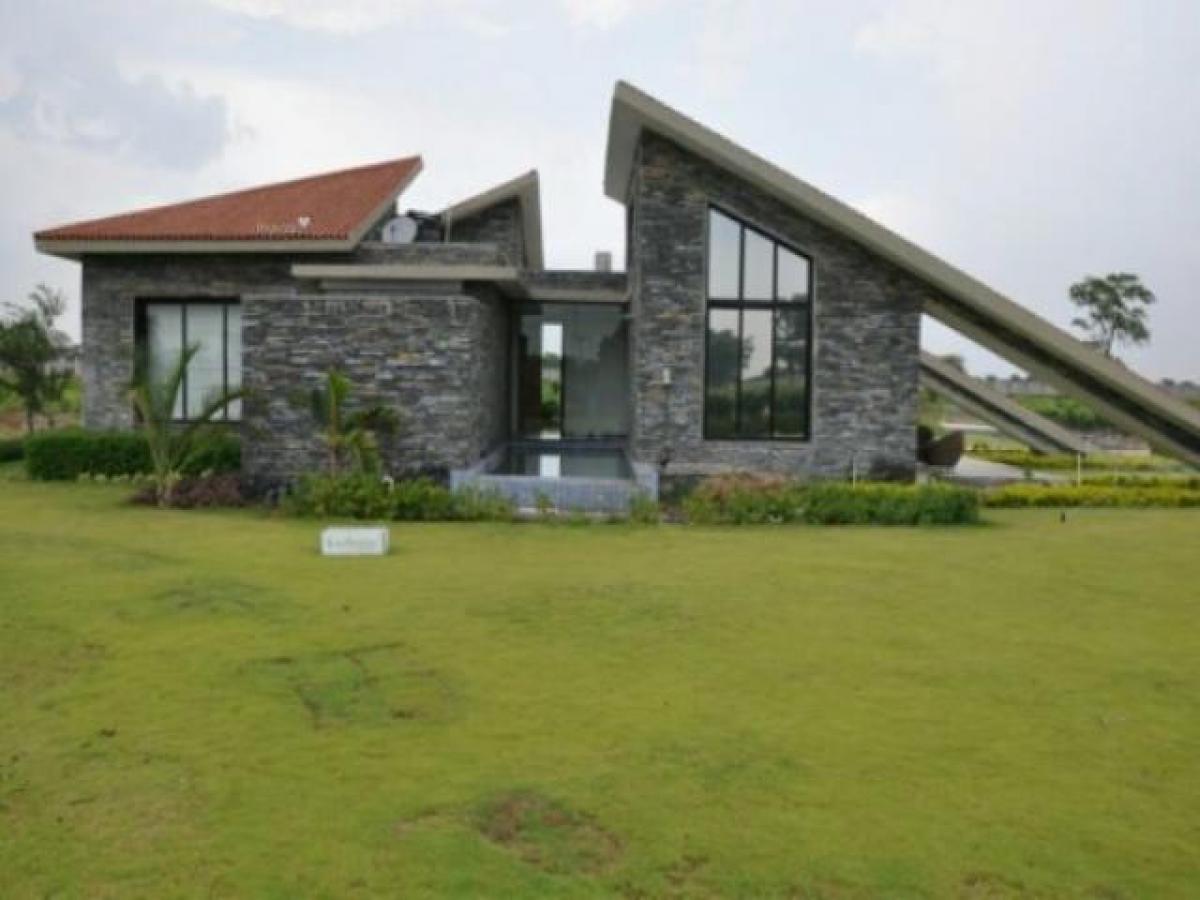  Land in Raipur, India No. 40229