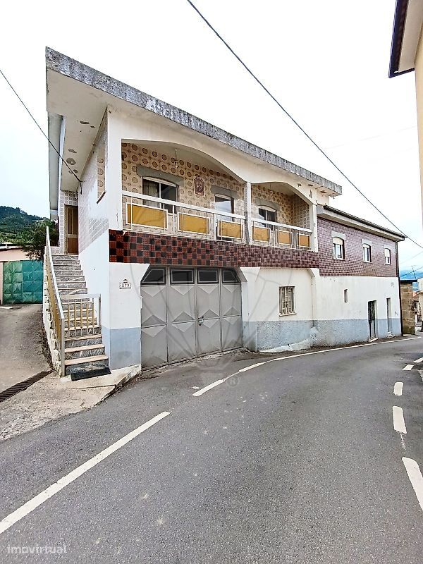 3 bedrooms House in Resende, Portugal No. 187612