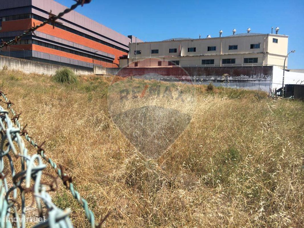 Terreno em Odivelas, Portugal 2040 m² N.º 75382