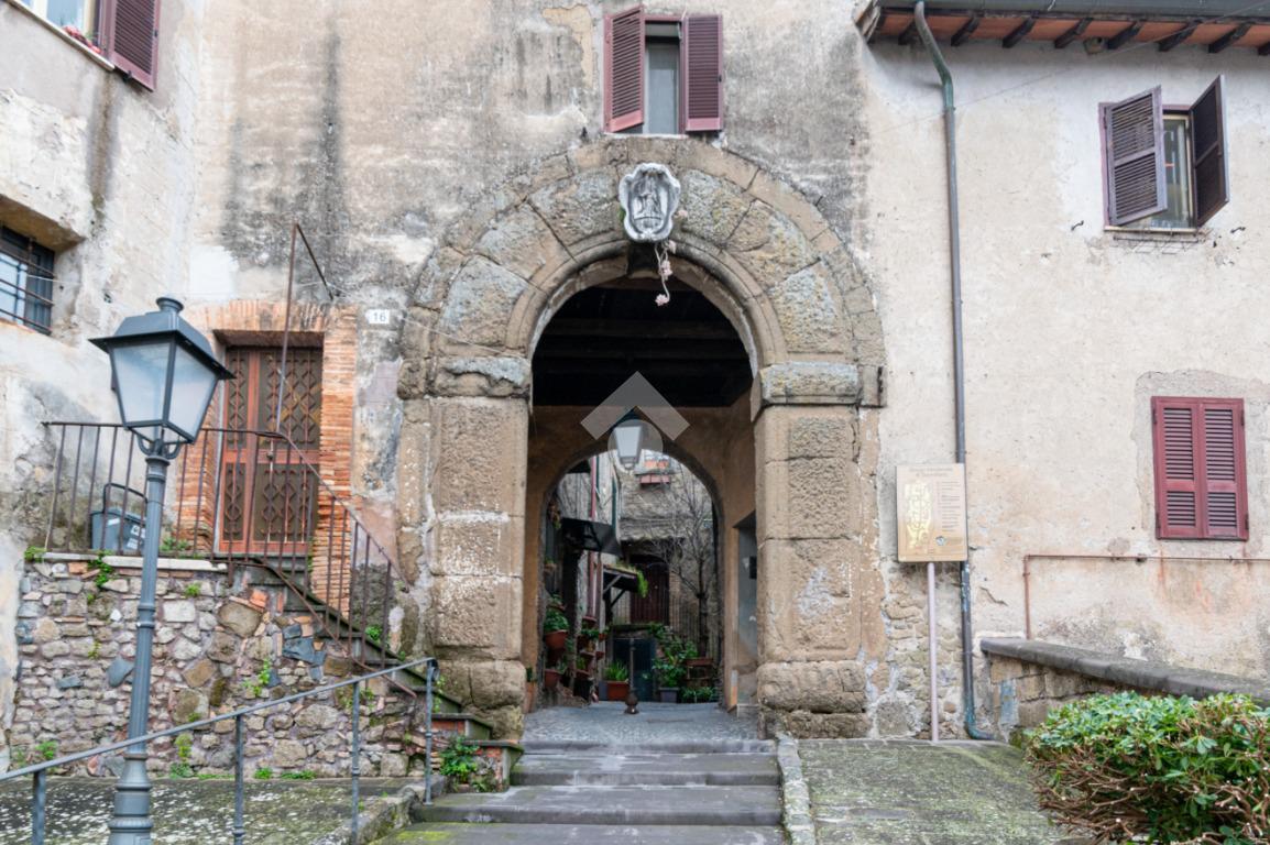 3 rooms Apartment in Sacrofano, Italy No. 151534