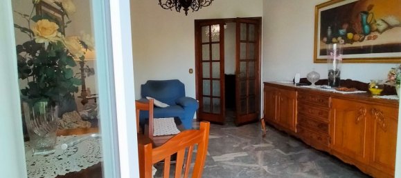 4 bedrooms Penthouse in Parma, Italy No. 322072 7