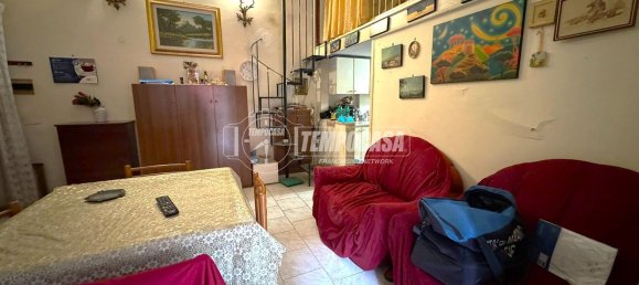 Studio in Naples, Italy No. 62796 3
