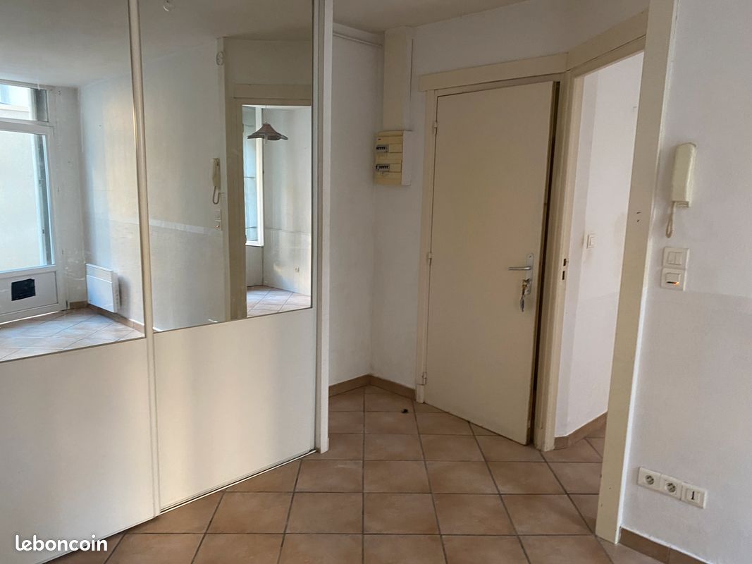 1 غرف نوم شقة في Marseille, France رقم 316128