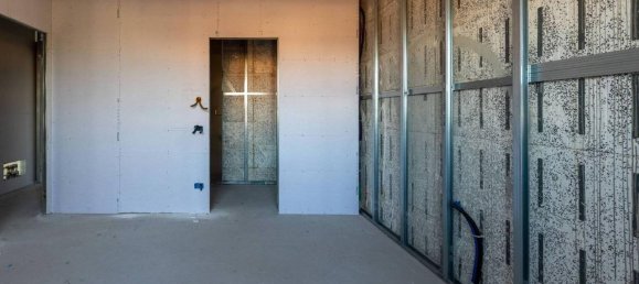 4 rooms Apartment in Giussano, Italy No. 19152 28