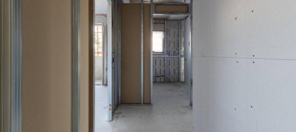 4 rooms Apartment in Giussano, Italy No. 19152 20