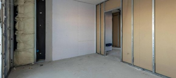 4 rooms Apartment in Giussano, Italy No. 19152 35