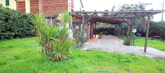 Casa de 10 divisões em Capannori, Italy N.º 192443 16