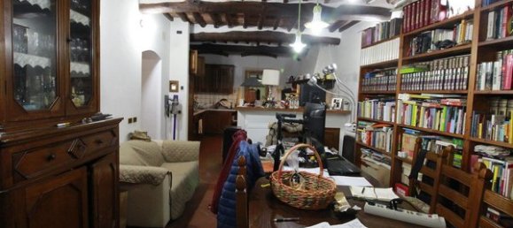 Casa de 10 divisões em Capannori, Italy N.º 192443 34