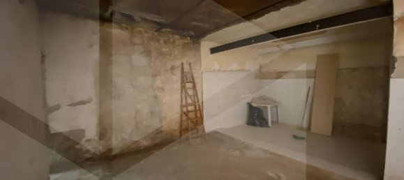 107m² Commercial property in Bari, Italy No. 33908 8
