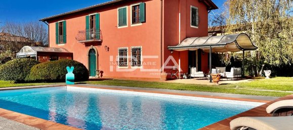 6-Zimmer Grundstück in Lucca, Italy, Nr. 23899 2