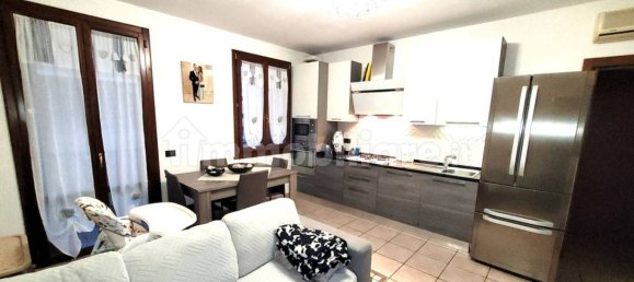 Apartamento de 2 dormitorios en Ferrara, Italy No. 190393 19