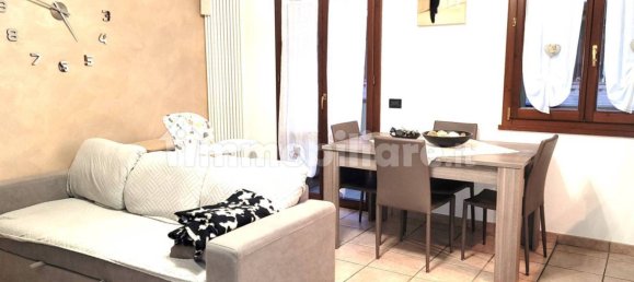 Apartamento de 2 dormitorios en Ferrara, Italy No. 190393 4