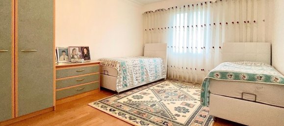 5 bedrooms House in Mer, France No. 268565 6