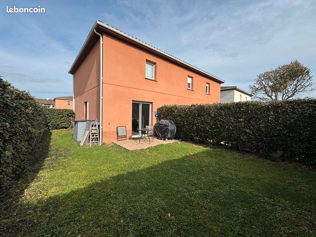 Villa de 2 dormitorios en Fenouillet, France No. 203327