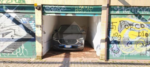 1-Zimmer Garage in Rome, Italy, Nr. 227765 5