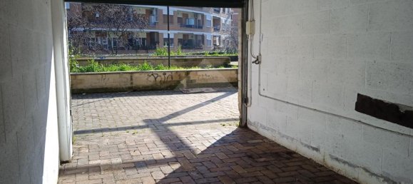 1-Zimmer Garage in Rome, Italy, Nr. 227765 2