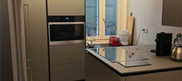 5 bedrooms Apartment in Modena, Italy No. 351523 4