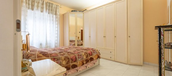 3-salle Appartement à Rome, Italy No. 17919 17