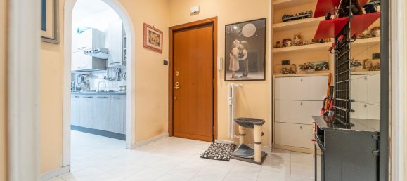 3-salle Appartement à Rome, Italy No. 17919 3