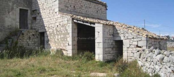 Casa de 5 habitaciónes en Modica, Italy No. 227417 8