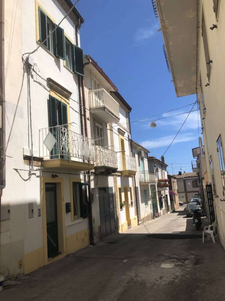 3 Schlafzimmer Haus in Cupello, Italy, Nr. 237175