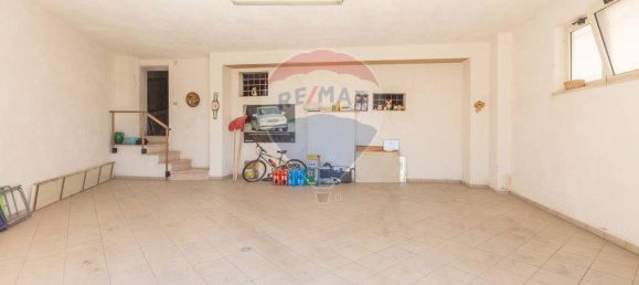 5 غرف نوم منزل في Casoli, Italy رقم 180037 46