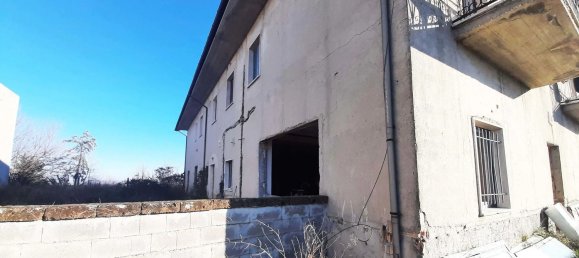 Almacén en Ascoli Piceno, Italy 780 m² No. 317123 7