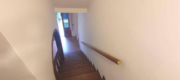 7 rooms House in Quarrata, Italy No. 38618 5