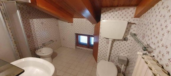 7 rooms House in Quarrata, Italy No. 38618 11