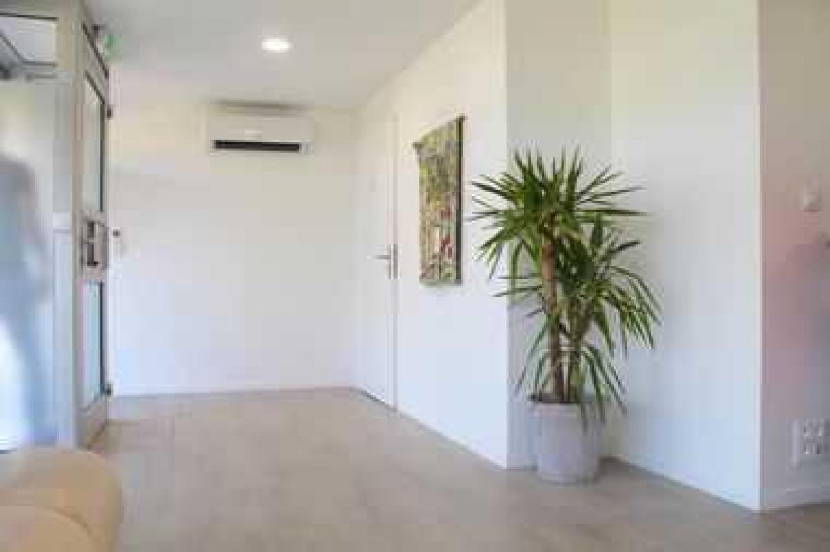 Escritório em Colombiers, France 90 m² N.º 21089