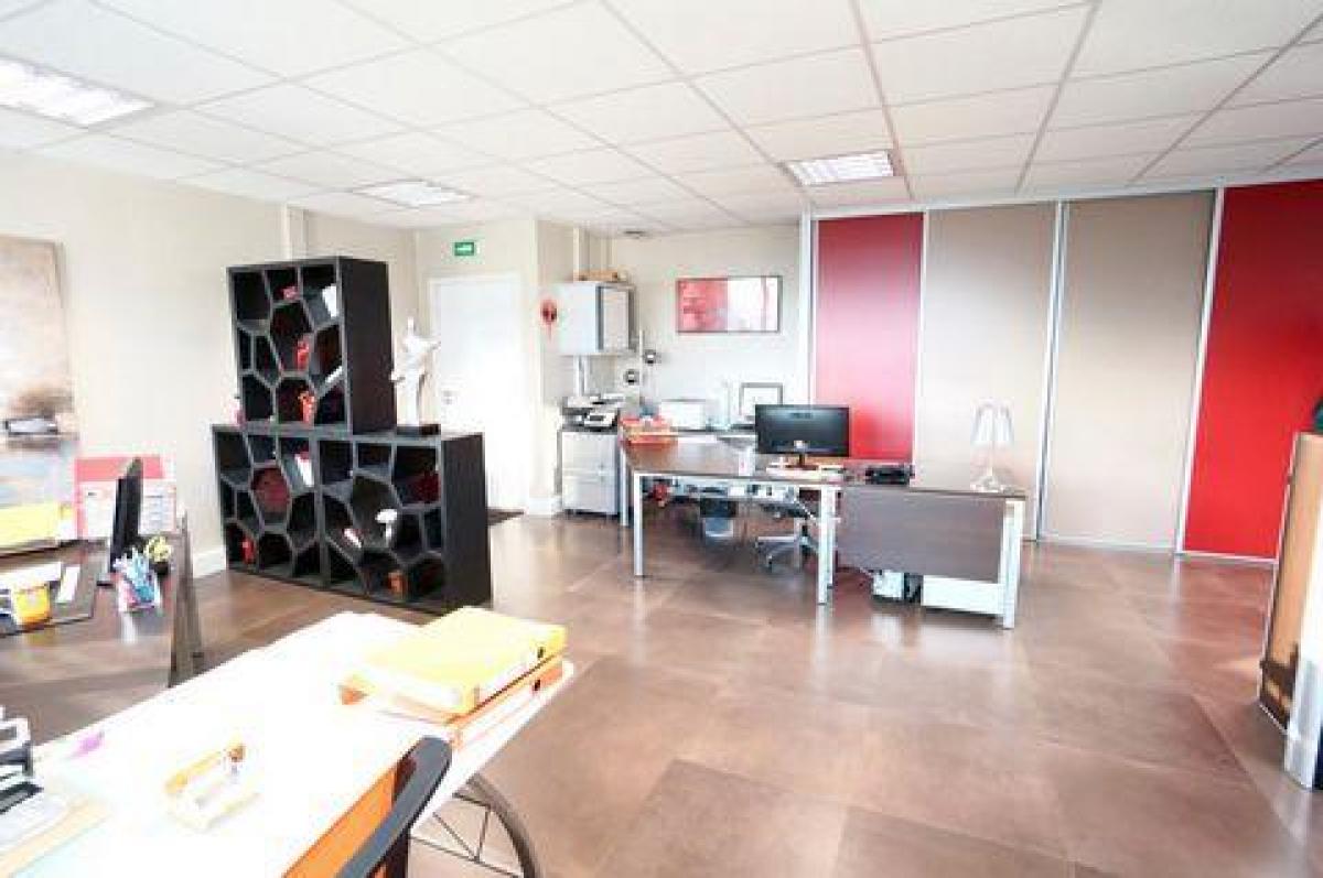 Oficina en Grenoble, France 68 m² No. 20921