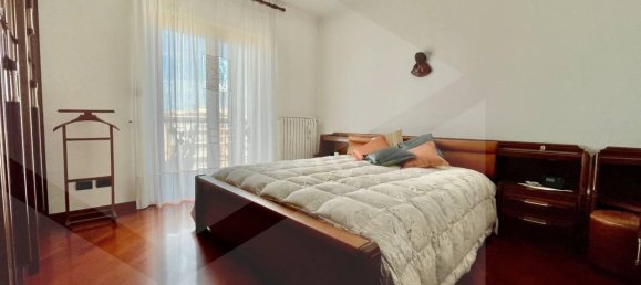 5 rooms Apartment in Andria, Italy No. 15130 5