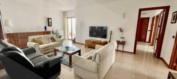 5 rooms Apartment in Andria, Italy No. 15130 3