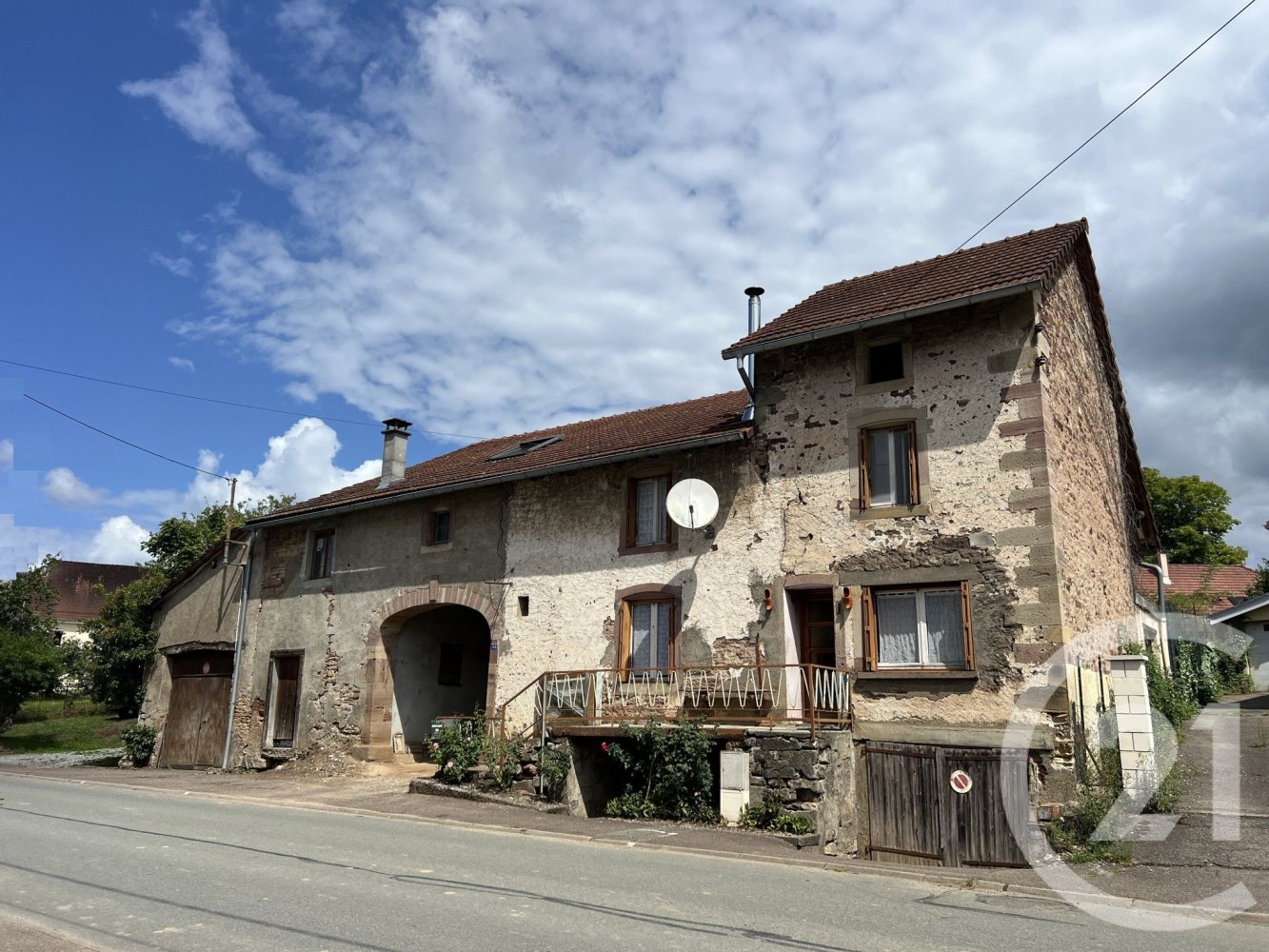 4 bedrooms House in Hericourt, France No. 279780