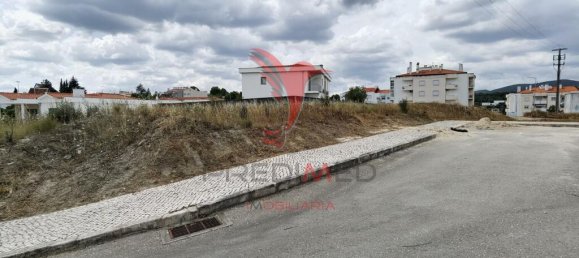 Terrain à Alcanena, Portugal 652m² No. 97824 3