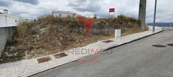 Terrain à Alcanena, Portugal 652m² No. 97824 4