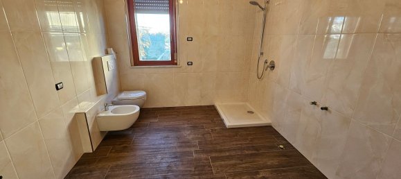 6غرفة منزل في Lurate Caccivio, Italy رقم 88220 19