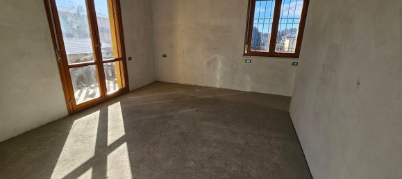 6غرفة منزل في Lurate Caccivio, Italy رقم 88220 24