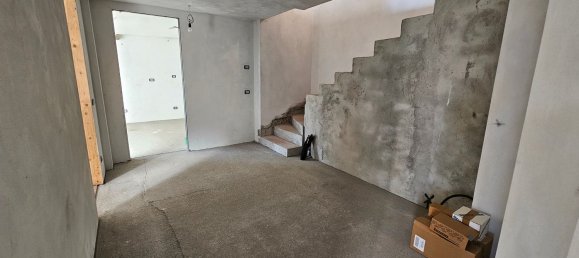 6غرفة منزل في Lurate Caccivio, Italy رقم 88220 11