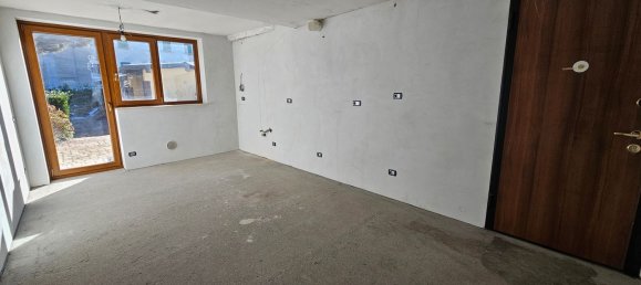 6غرفة منزل في Lurate Caccivio, Italy رقم 88220 16