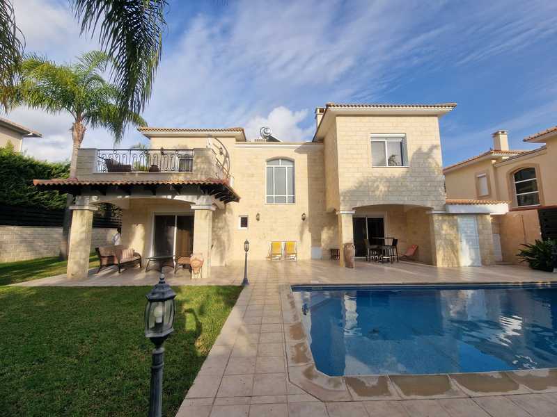 3 Schlafzimmer Villa in Agios Tychonas, Cyprus, Nr. 18219