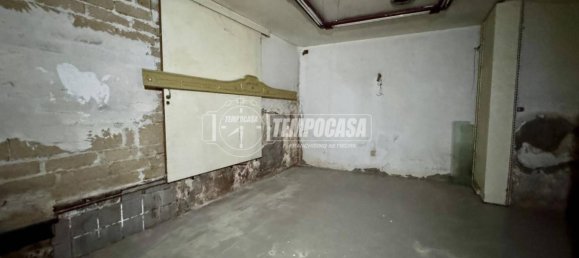 1 room Commercial property in Naples, Italy No. 275262 6